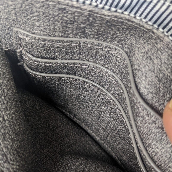 Caracol VEGAN TEXTURED LEATHER "GREY TWEED LOOK" CROSSBODY BAG WRISTLET … - Picture 7 of 15